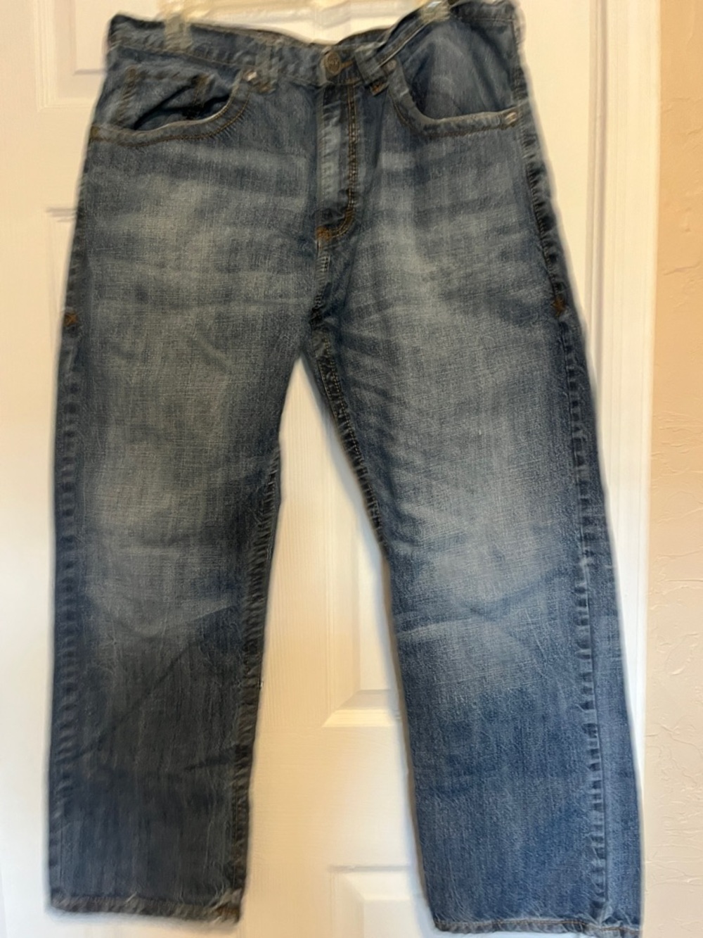 TwentyXtreme Men's Blue Washed Relaxed Fit Jeans
Size 36X32.  Style 33